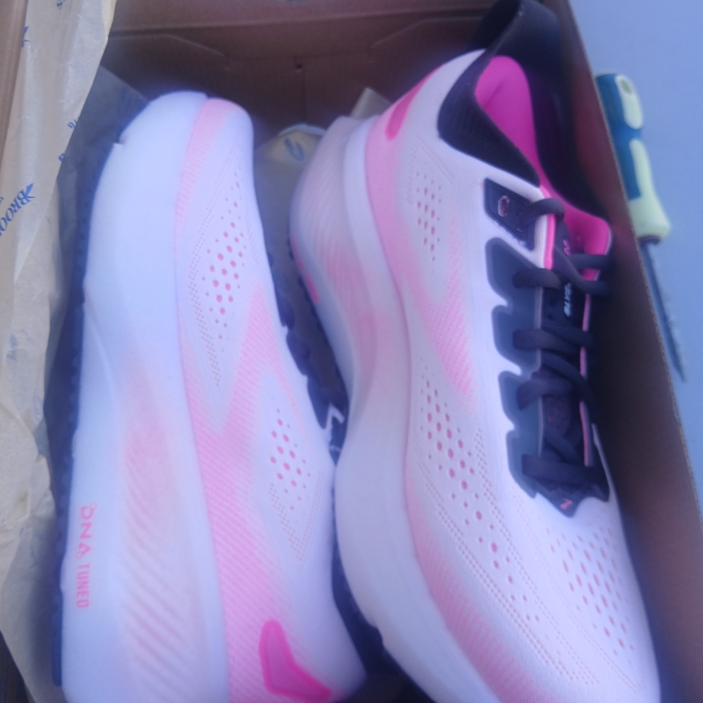 Brooks Women's Pink Running Shoes - Picture 10 of 13
